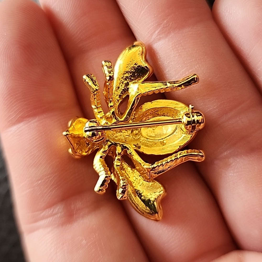 Bee brooch - Picture 7 of 8